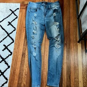 TORRID mid rise jegging